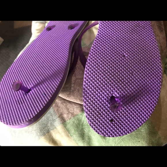 Purple polka dot flip flops large sz 10-11 guc - Picture 6 of 10